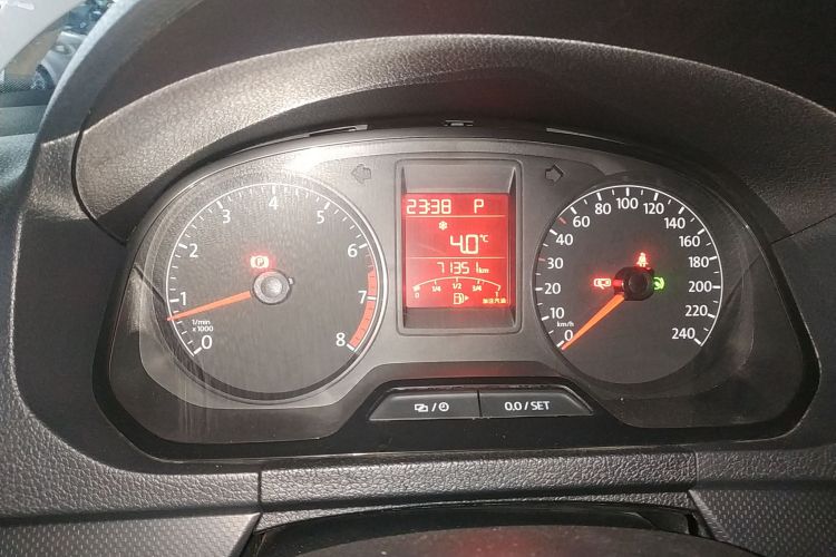 大众 捷达 2015款 1.6L 自动时尚型中控内饰14