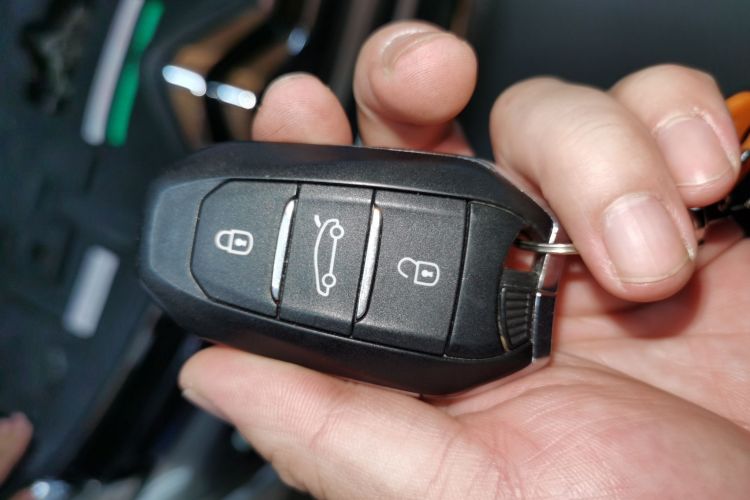 雪铁龙C5 2017款 350THP 自动豪华型中控内饰7001