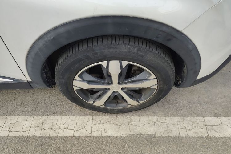 标致4008 2019款 380THP 尝先版车身外观10