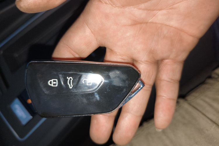 大众 高尔夫 2023款 改款 280TSI DSG Pro中控内饰11