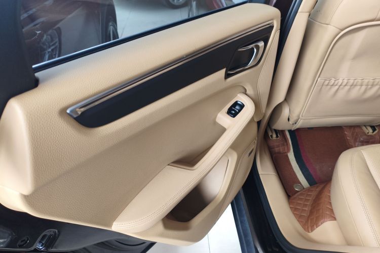 保时捷 2014款 Macan 2.0T中控内饰49