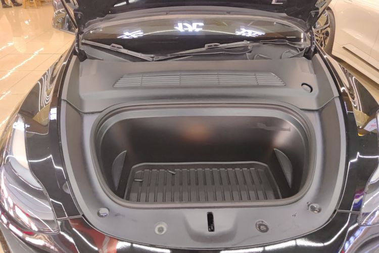 特斯拉 Model Y 2022款 改款 后轮驱动版机舱底盘24