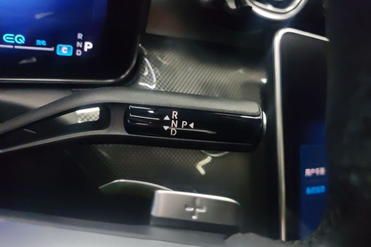 奔驰C级 2022款 C 260 L 运动版中控内饰18