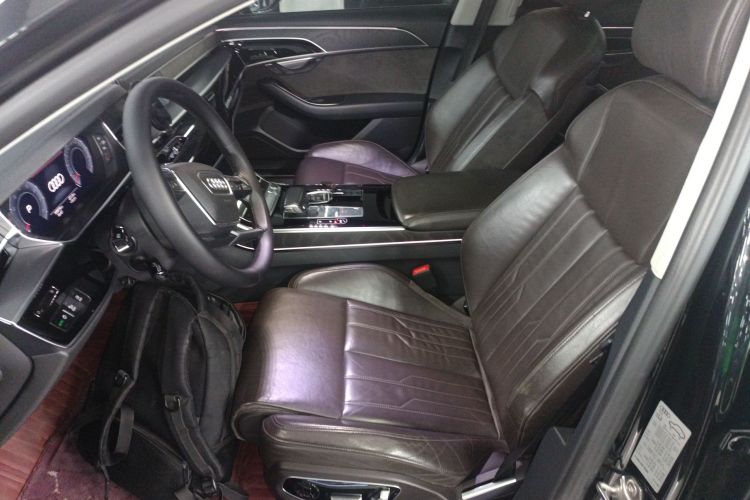 奥迪A8 2019款 A8L 50 TFSI quattro 舒适型局部细节19