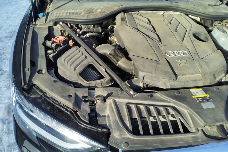 奥迪A8 2024款 A8L 50 TFSI quattro 臻选型机舱底盘25