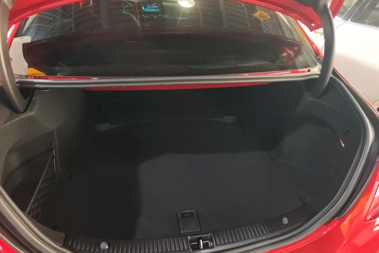 奔驰C级 2020款 C 200 L 时尚型运动版机舱底盘23