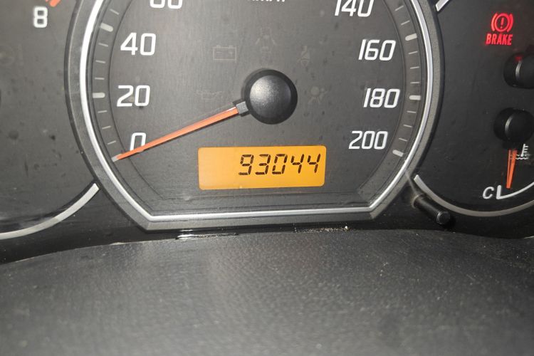 铃木 雨燕 2013款 1.3L 手动超值版中控内饰15