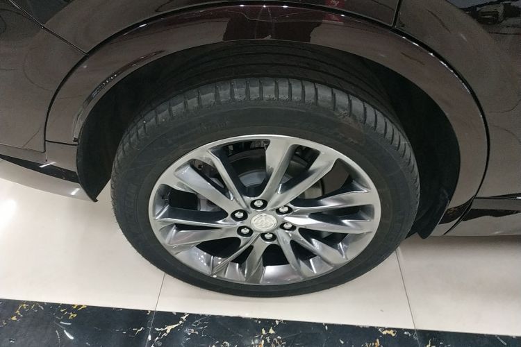 别克 昂科旗 2022款 652T 四驱Avenir艾维亚 6座车身外观6002