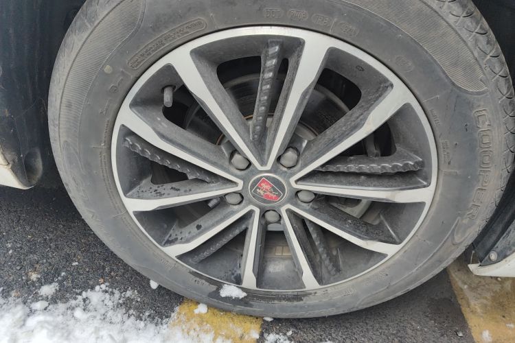 荣威i5 2020款 1.5L 自动4G互联领豪旗舰版车身外观10