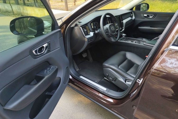沃尔沃XC60 2019款 T5 四驱智远版 国VI中控内饰20