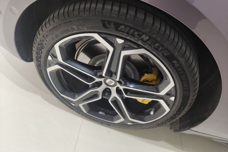 小米汽车 小米SU7 2024款 后驱长续航智驾版车身外观6008