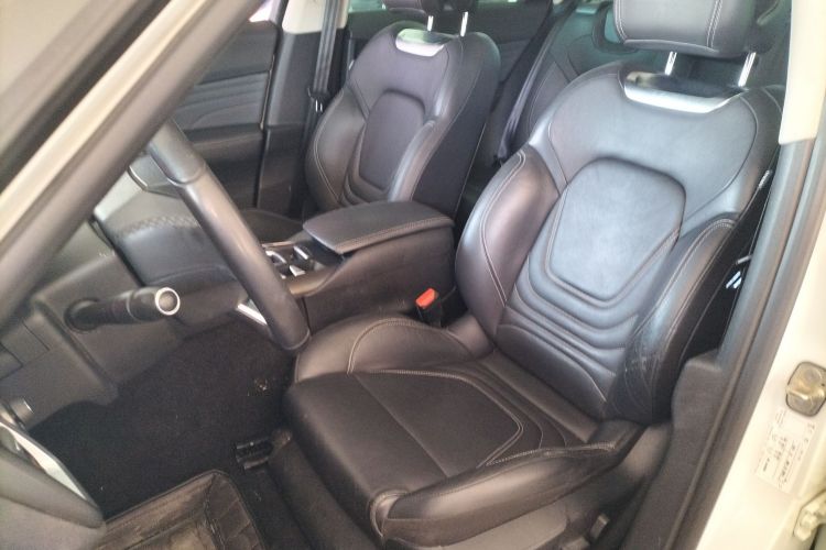 DS 5 2015款 1.6T 雅致版THP160局部细节19