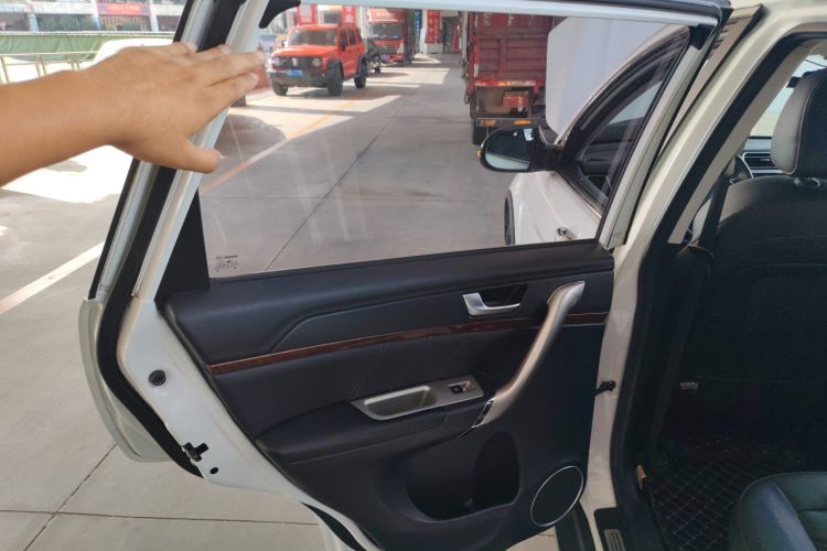 哈弗H6 2017款 红标 运动版 1.5T 手动两驱精英型中控内饰7008