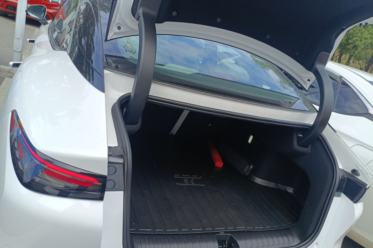 ARCFOX极狐 极狐 阿尔法S5 2024款 560MAX 185kW机舱底盘23