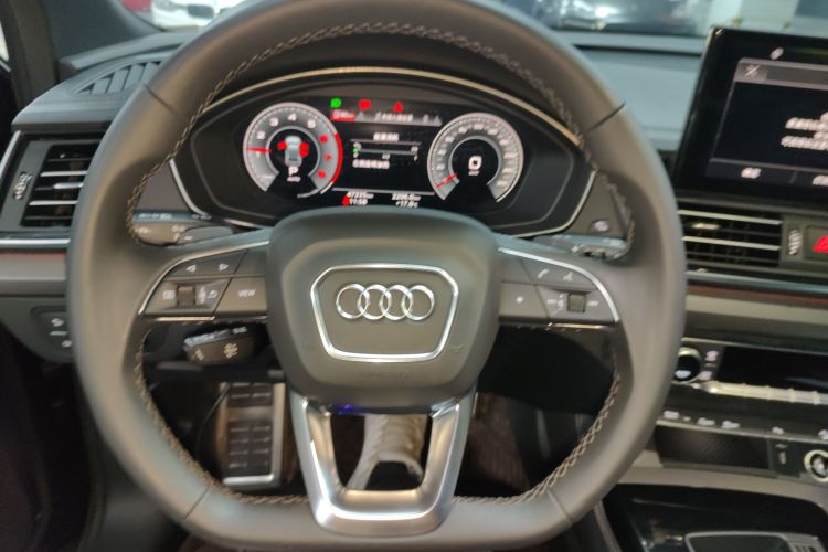 奥迪Q5L 2024款 40 TFSI 豪华动感型局部细节13