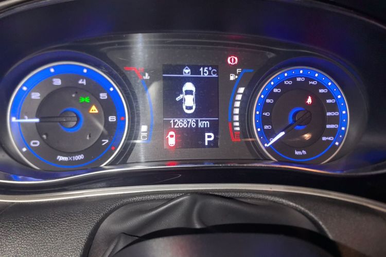 菲亚特 菲翔 2015款 1.4T 自动劲享版中控内饰15