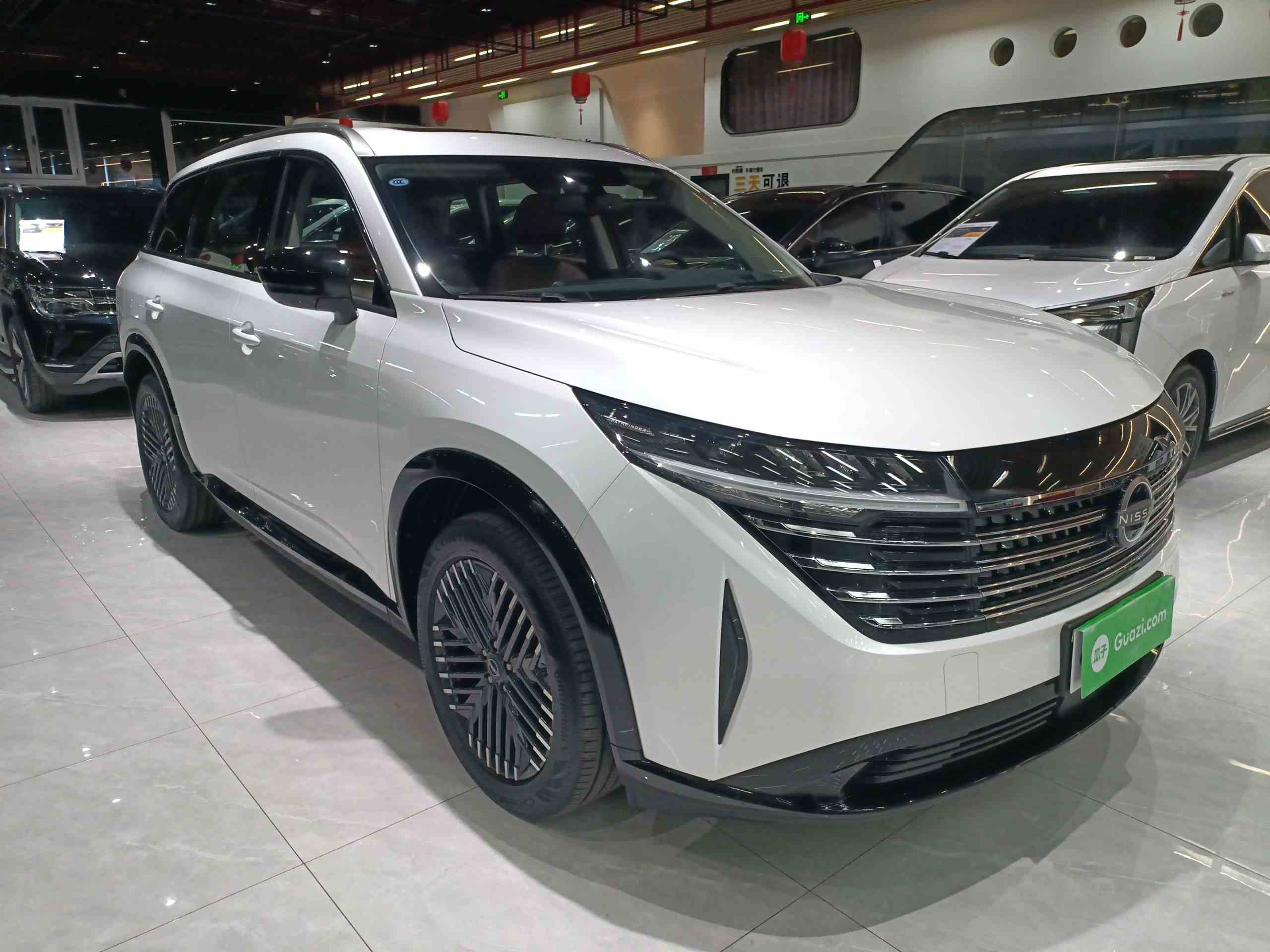 日产 探陆 2024款 380VC-TURBO 四驱智尊版 6座(5)