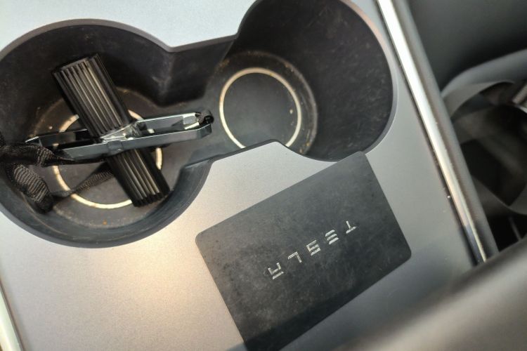 特斯拉 Model 3 2021款 标准续航后驱升级版中控内饰11