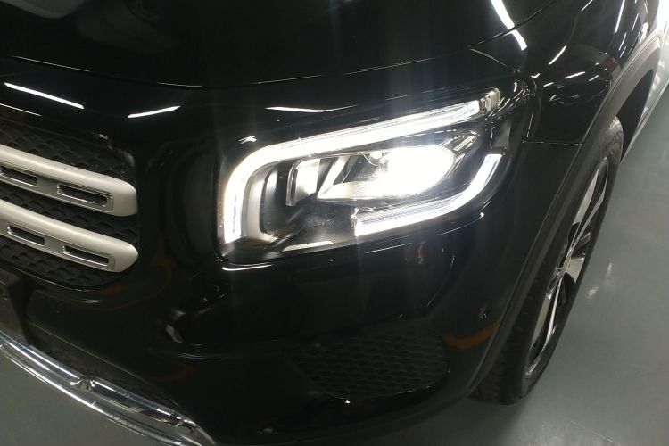 奔驰GLB 2021款 GLB 200 时尚型局部细节36