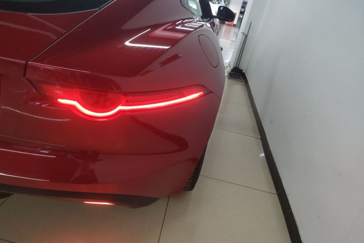 捷豹F-TYPE 2016款 3.0 SC 硬顶版车身外观9