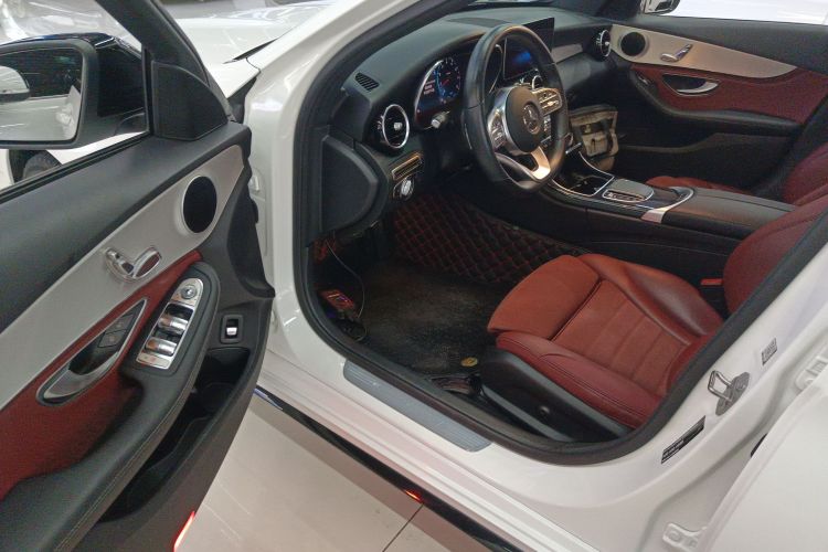 奔驰C级 2020款 C 260 运动版中控内饰20