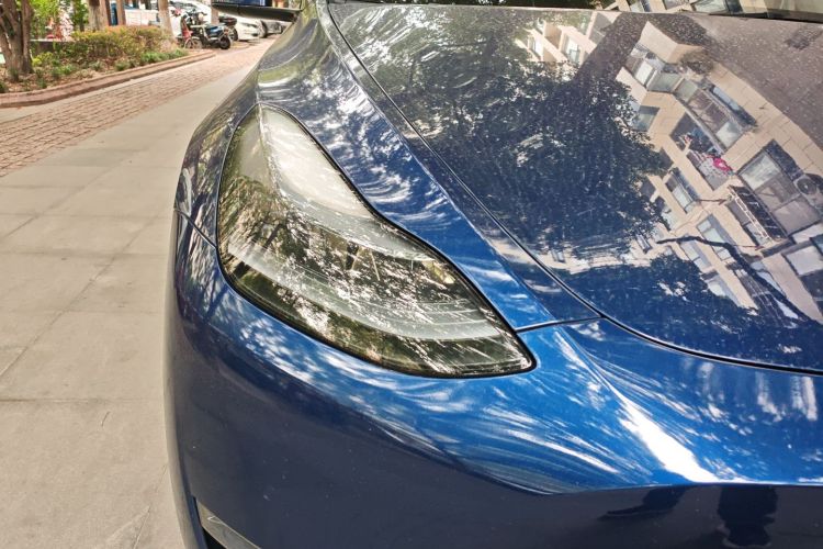 特斯拉 Model Y 2021款 Performance高性能全轮驱动版车身外观8