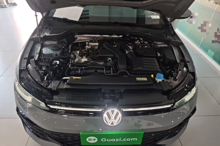 大众 高尔夫 2025款 300TSI R-Line机舱底盘24