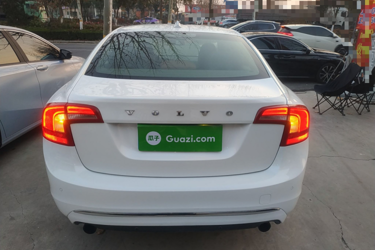 沃尔沃S60 2014款 S60L 2.0T 智远版车身外观6