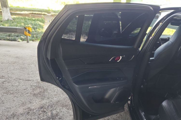 领克05 2022款 2.0TD 两驱耀Halo中控内饰49