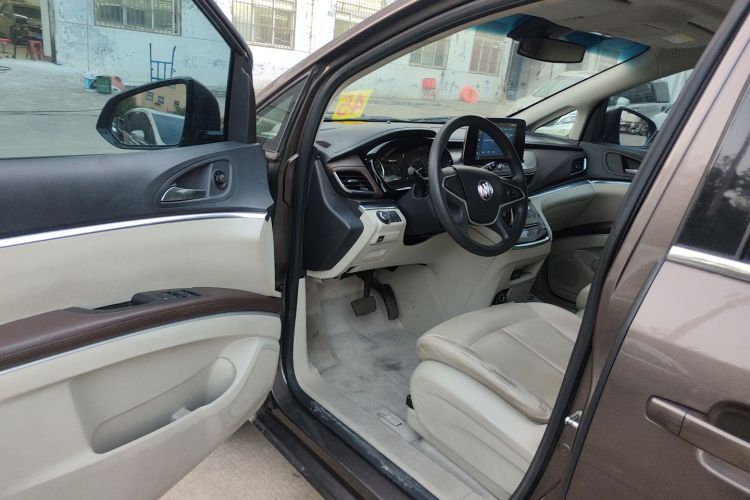 别克GL8 2021款 陆上公务舱 652T 舒适型中控内饰20