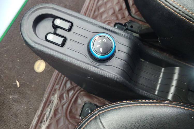 五菱汽车 宏光MINIEV 2020款 自在款 磷酸铁锂中控内饰18