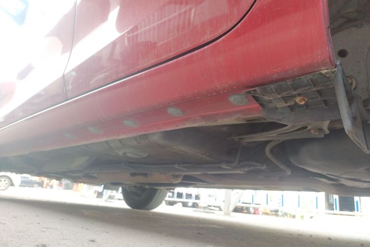 丰田 威驰 2014款 1.5L 自动智臻版机舱底盘30