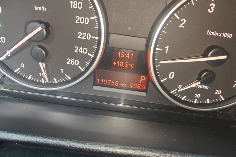 宝马X1 2014款 sDrive18i 领先型中控内饰15