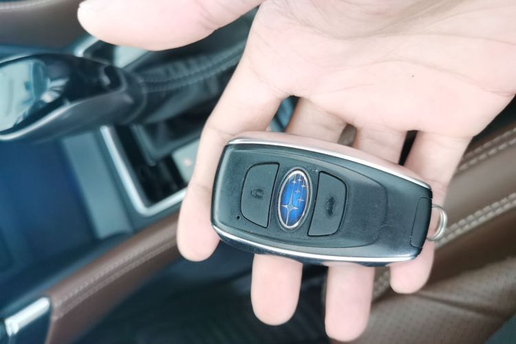 斯巴鲁 森林人 2019款 2.0i 智擎运动版中控内饰11