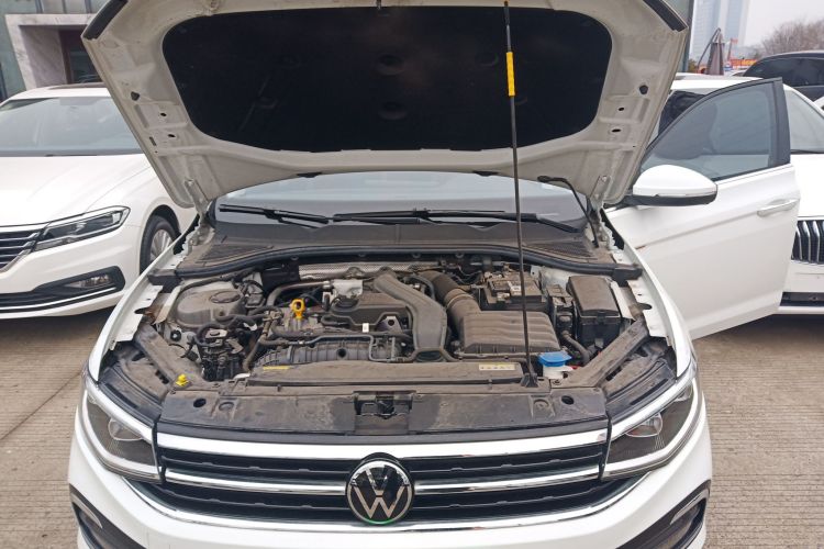 大众 宝来 2023款 300TSI DSG尊行版机舱底盘24