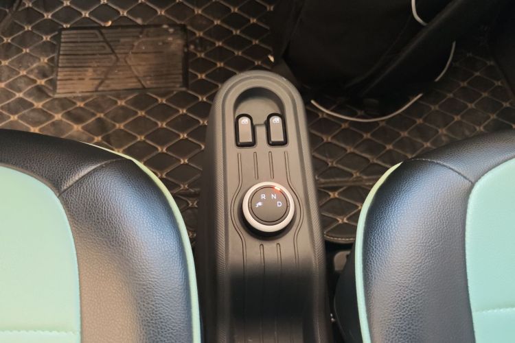 五菱汽车 宏光MINIEV 2022款 马卡龙臻享款 磷酸铁锂中控内饰18