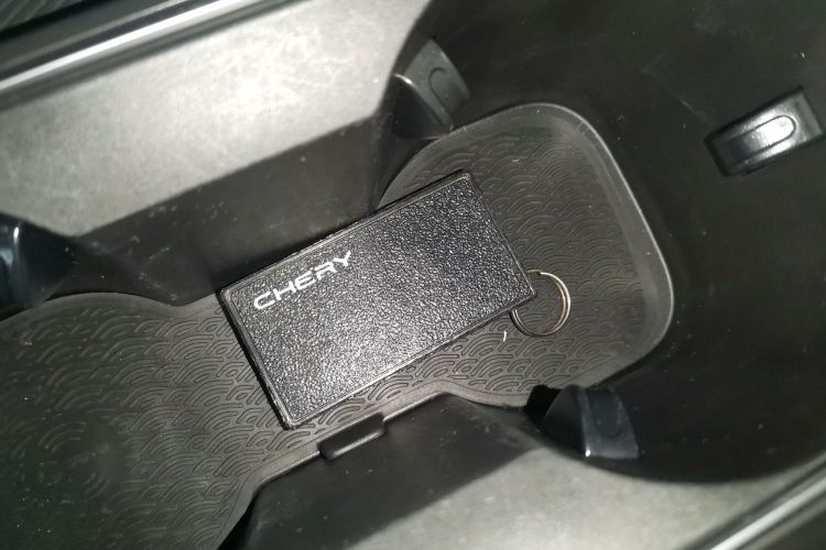 奇瑞 瑞虎8 PRO 2024款 冠军版 390T 两驱傲视版 5座中控内饰7001