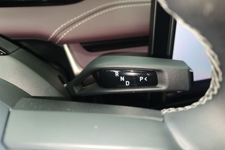 小米汽车 小米SU7 2024款 后驱标准创始版中控内饰18