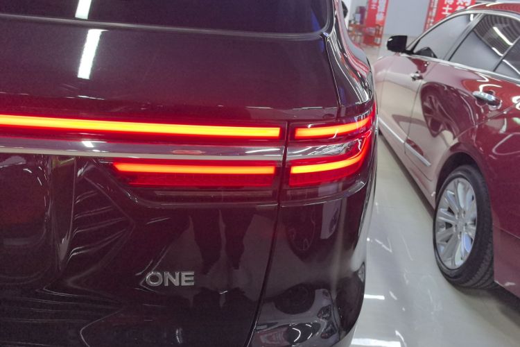 理想汽车 理想ONE 2021款 增程6座版车身外观9