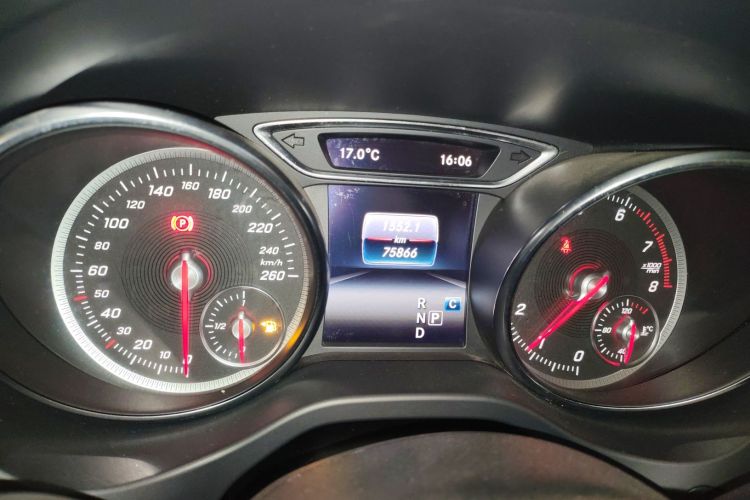 奔驰GLA 2019款 GLA 200 动感型局部细节14