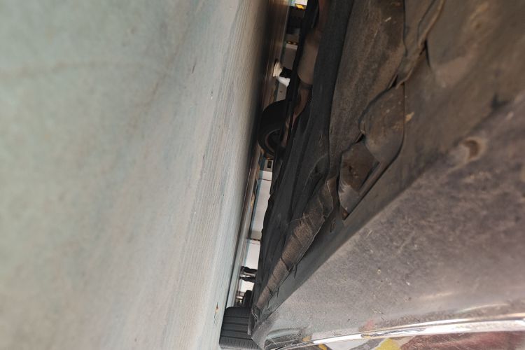 奔驰E级 2014款 E 260 L 豪华型局部细节9004