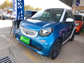 smart fortwo 2019款 0.9T 66千瓦硬顶风擎版 国VI