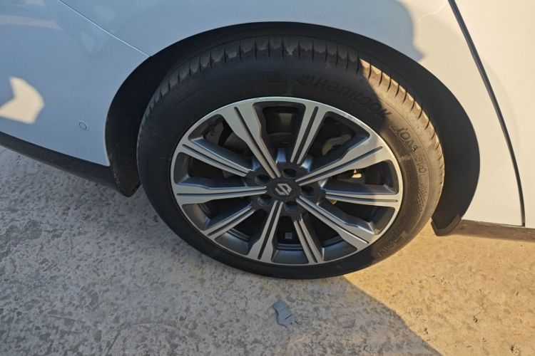 零跑汽车 零跑C01 2023款 增程 316 智享版车身外观6008