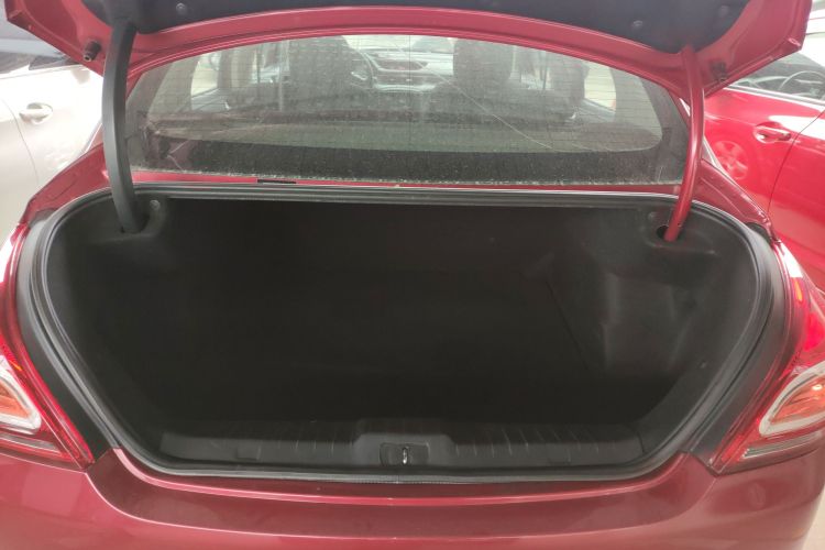 标致308 2014款 乐享版 经典 1.6L 自动优尚型局部细节23