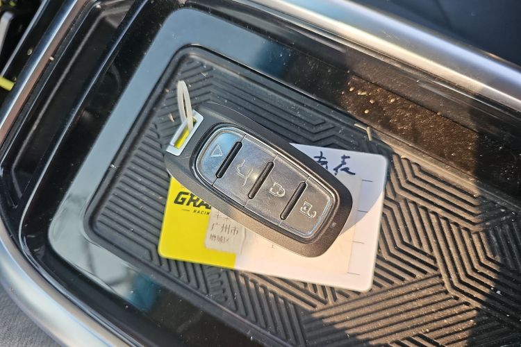 吉利几何G6 2024款 500KM 旗舰型中控内饰7001