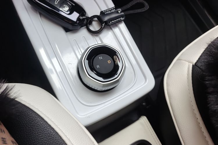 吉利银河 熊猫 2025款 210km 元气熊中控内饰18