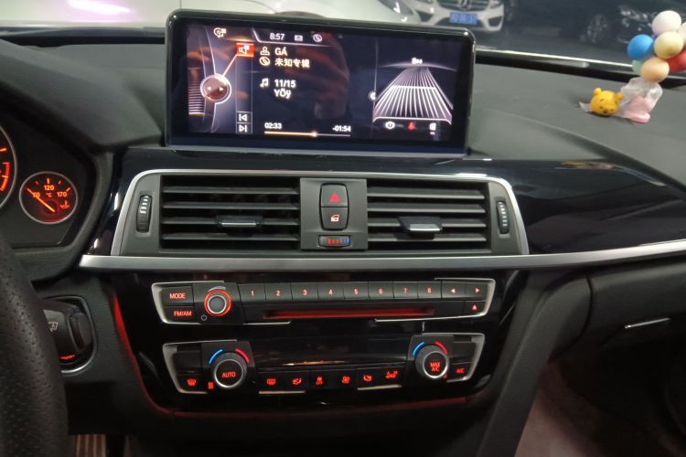 宝马3系 2017款 320Li 时尚型中控内饰16