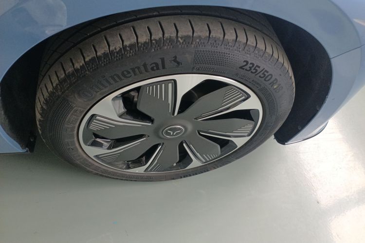 红旗天工05 2025款 750智选版车身外观6008