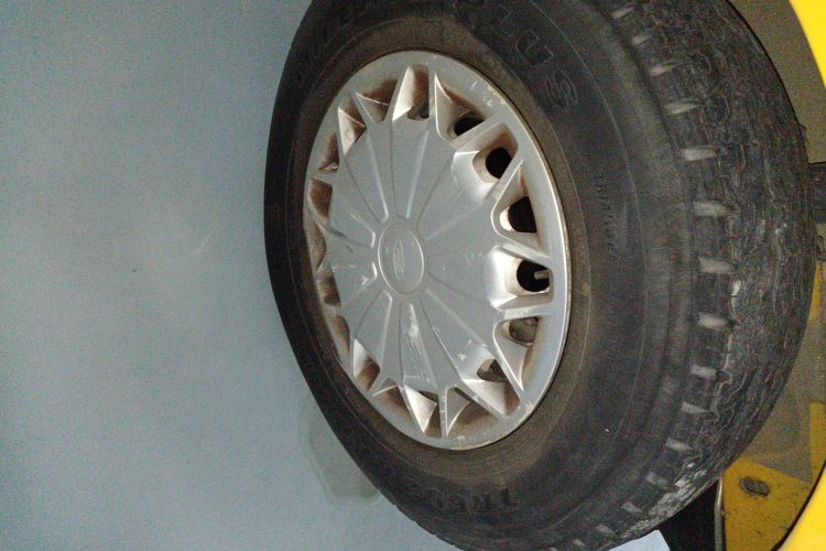 福特 全顺 2017款 2.0T柴油多功能商用车短轴低顶国V车身外观6007