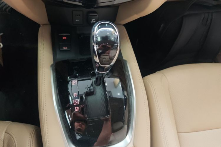 日产 奇骏 2021款 2.5L CVT 4WD XL ITS豪华纪念版中控内饰18